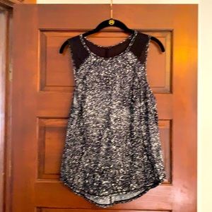 Lululemon tank top